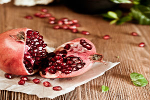 pomegranate-raw