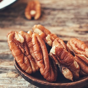 Heart health and weight loss are some of the benefits of raw pecans.